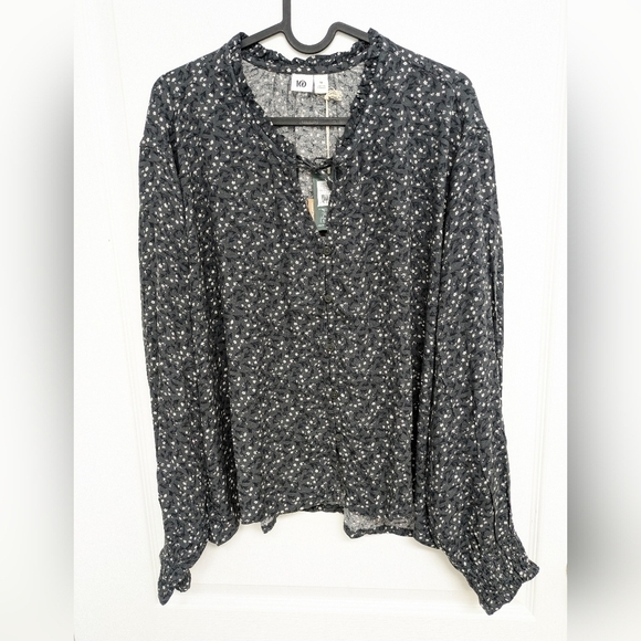 Tentree EcoWoven women's crepe smocked floral blouse in graphite size M - Picture 2 of 12